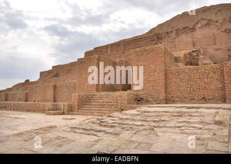 Iran, Khuzestan region, Ahwaz, Choga Zanbil zigurrat Stock Photo