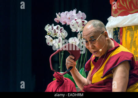 His Holiness the 14th Dalai Lama teaches lessons on Buddhism at the Wang Center in Boston, MA. Stock Photo