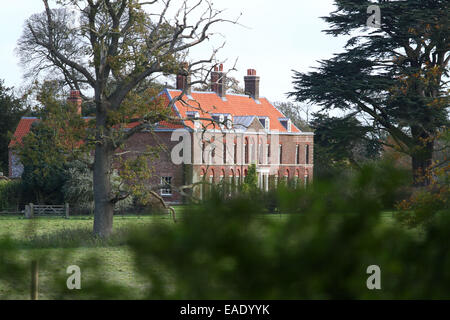 Anmer Hall, Norfolk, UK. 7th November, 2014. © Paul Marriott/Alamy Live News Stock Photo