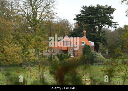 Anmer Hall, Norfolk, UK. 7th November, 2014. © Paul Marriott/Alamy Live News Stock Photo