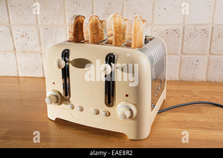 Dualit toaster hi-res stock photography and images - Alamy