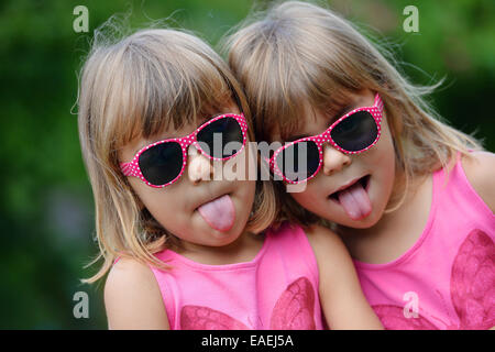 Twins, girls  Photo: Frank May Stock Photo