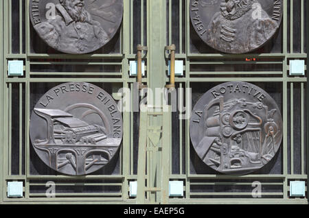 Printing Presses Medallions including Rotary Printing Press 1930s Municipal or Public Library Entrance Toulouse France Stock Photo