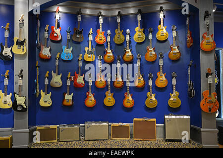 Vintage guitars and amplifiers for sale at the Guitar Center on West 14th Street in Manhattan, New York, City Stock Photo