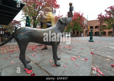 'Thoughts Discovered,' a sculpture by Brad Rude, in downtown Walla Walla, Washington. Stock Photo