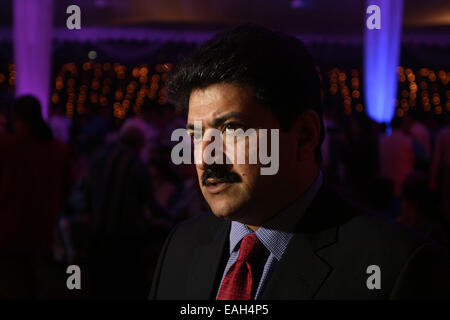 Dhaka 14 November 2014. Hamid Mir is a Pakistani journalist, news anchor, and security analyst. Hamid Mir is a Journalist and author, Executive Editor of Geo Television Pakistan, Host of Current Affairs show Capital Talk, Columnist of Daily Jang,Islamabad. Stock Photo