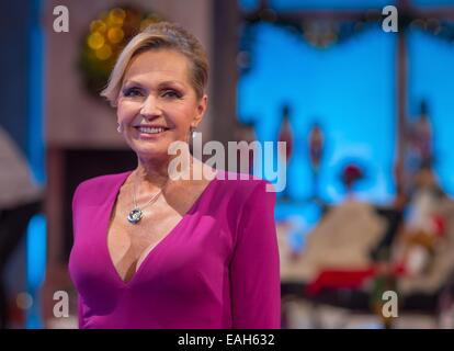 Suhl, Germany. 14th Nov, 2014. Czech singer Helena Vondrackova at a dress rehearsal for the Central German Broadcasting Station's (MDR) 'The Great Show of Christmas Songs' in Suhl, Germany, 14 November 2014. The show will be broadcast on 6 December 2014 on MDR. Photo: Michael Reichel/dpa/Alamy Live News Stock Photo