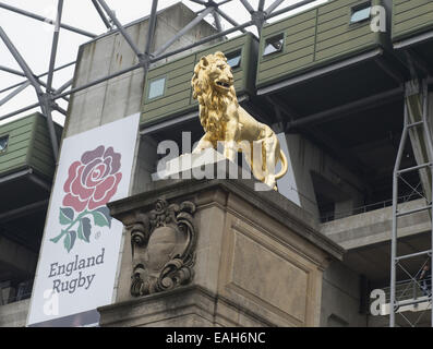 London, Middlesex, UK. 15th Nov, 2014. November 15, 2014 during the England -V- South Africa match at Twickenham Stadium: Steve Flynn-ZUMA Press Credit:  Steve Flynn/ZUMA Wire/Alamy Live News Stock Photo