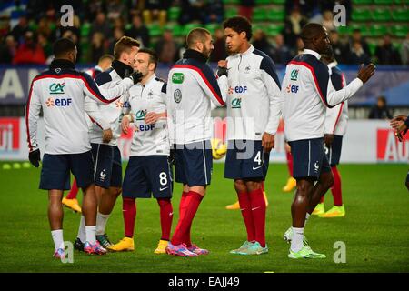 Karim BENZEMA/Raphael VARANE - 14.11.2014 - France/Albanie - Match amical -Rennes- Photo : Dave Winter/Icon Sport Stock Photo