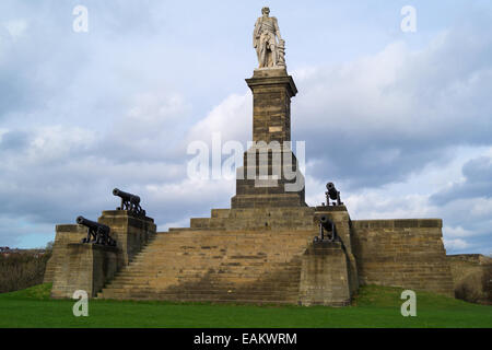 Canon overlooking the mouth of the river Tyne, at Collingwood Monument, Tynemouth, Tyne and Wear, England, UK, Europe Stock Photo