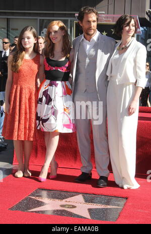 Hollywood, California, USA. 17th Nov, 2014. I15717CHW.Matthew McConaughey Honored With Star On The Hollywood Walk Of Fame.6931 Hollywood Boulevard, Hollywood, CA.11/17/2014.MACKENZIE FOY, JESSICA CHASTAIN, MATTHEW MCCONAUGHEY AND ANNE HATHAWAY .©Clinton H. Wallace/Photomundo/ Photos inc Credit:  Clinton Wallace/Globe Photos/ZUMA Wire/Alamy Live News Stock Photo