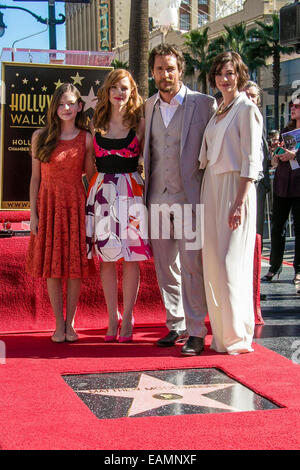 Mackenzie Foy, Jessica Chastain, Matthew McConaughey, Anne Hathaway, MATTHEW MCCONAUGHEY HONORED THE 2.534 WITH STAR ON THE HOLLYWOOD WALK OF FAME 17/11/2014 Hollywood/picture alliance Stock Photo