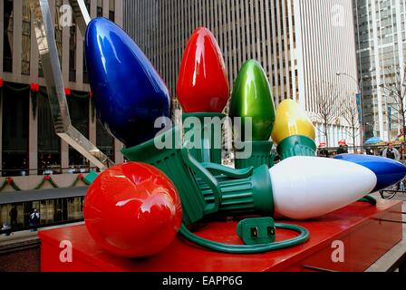 NYC:  A Christmas lights sculpture display in front of corporate office towers on the Avenue of the Americas Stock Photo