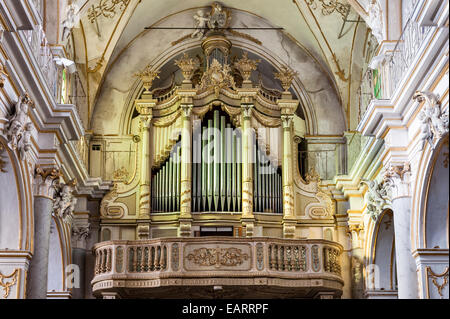 Palazzolo Acreide, Sicily, Italy. The baroque church of St Sebastian (San Sebastiano), rebuilt in 1703 after the earthquake of 1693 Stock Photo