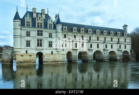 Castle Chenonceau on the River Cher (France). Built in 1514-1522. The bridge over  river built in1556-1559 to designs by archite Stock Photo