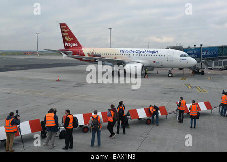 Prague, Czech Republic. 21st Nov, 2014. Prague Information Service and Czech Airlines introduced new stickers with the logo and motif of Prague for the Airbus A319 in Prague, Czech Republic, November 21, 2014. © Michal Dolezal/CTK Photo/Alamy Live News Stock Photo