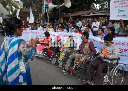 Dhaka, Bangladesh. 21st Nov, 2014. Disable citizen in gathered and made human chain in front of Press CLub Dhaka demanding faster implementation of Disable Person Development Department in Bangladesh Credit:  zakir hossain chowdhury zakir/Alamy Live News Stock Photo