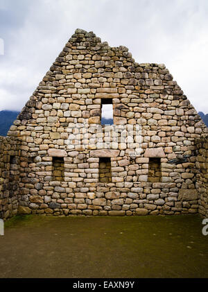 Inca stone wall with niches at Machu Picchu showing ancient ...