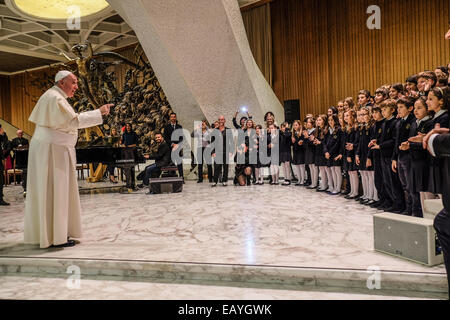 Vatican, Vatican City. 22nd Nov, 2014. Pope Francis meets autistic people in the Nervi Hall in Vatican, 22 Nov 2014 Credit:  Realy Easy Star/Alamy Live News Stock Photo