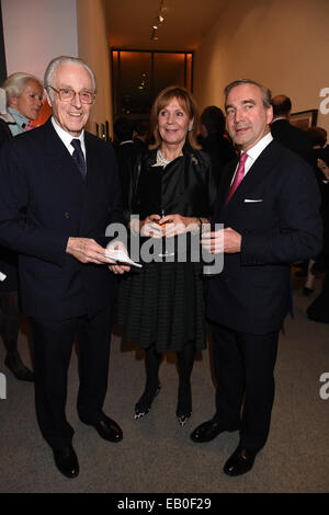 Munich, Germany. 23rd Nov, 2014. Franz, Duke of Bavaria (L), poses with Princess Ursula of Bavaria and Thomas Greinwald at the PIN.-Party in the Pinakothek der Moderne (Art Gallery of the Modern) in Munich, Germany, 23 November 2014. The PIN.-Party brought in over 900,000 euros in donations for the Pinakothek der Moderne. Photo: Felix Hoerhager/dpa - NO WIRE SERVICE -/dpa/Alamy Live News