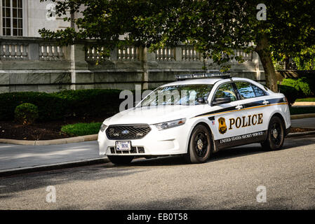 US Secret Service surveillance vehicle - Washington, DC USA Stock Photo ...