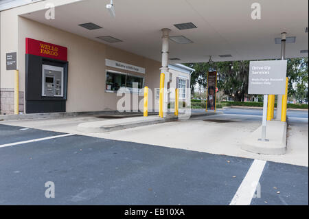 Wells Fargo Drive Thru Bank located in Central Florida USA Stock Photo