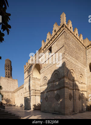 entrance portal and minaret of mosque of al Hakim, Cairo, Egypt Stock Photo