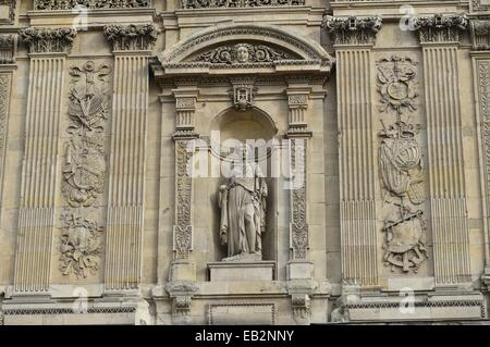 Detail of the facade of the Musée du Louvre, Paris, France Stock Photo