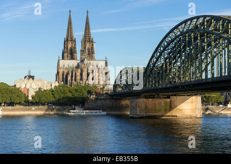 Cologne Cathedral and Hohenzollern Bridge, Cologne, Rhineland, North Rhine-Westphalia, Germany Stock Photo