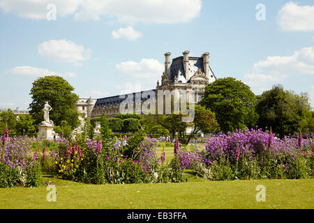 Musée du Louvre and gardens, Paris Stock Photo