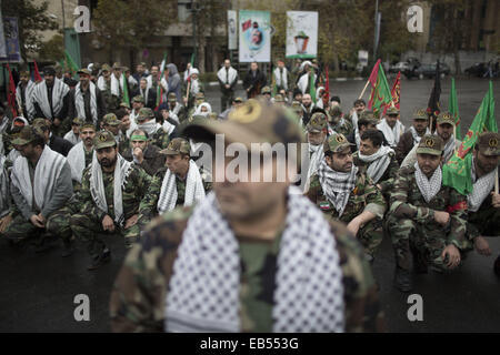 Tehran, Iran. 26th Nov, 2014. November 26, 2014 - Tehran, Iran - Members of the Basij paramilitary force take part a rally to mark the Basij week in central Tehran. Morteza Nikoubazl/ZUMAPRESS Credit:  Morteza Nikoubazl/ZUMA Wire/Alamy Live News Stock Photo