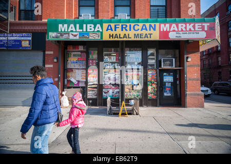 Maliba African Market in Harlem in New York on Sunday, November 23, 2014. (© Richard B. Levine) Stock Photo