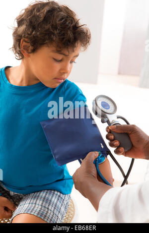 child blood pressure measure Stock Photo - Alamy