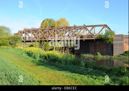 Stannals Metal Disused Railway Bridge on the Greenway in Stratford-upon-Avon, Warwickshire, England, UK Stock Photo