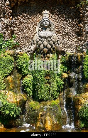 The fountain of Aphrodite of Ephesus, Villa d'Este gardens, Tivoli ...