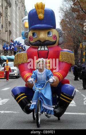 New York, New York, USA. 27th Nov, 2014. The 88th annual Macy's Thanksgiving Day Parade Credit:  Bruce Cotler/Globe Photos/ZUMA Wire/Alamy Live News Stock Photo