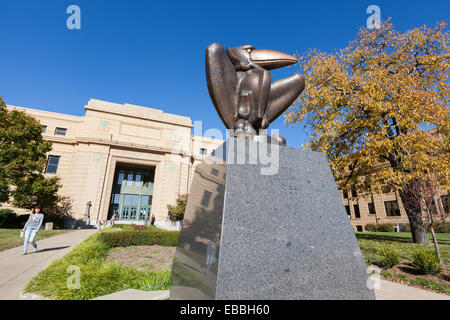 College students coming and going from Strong Hall, University of Kansas, Lawrence, Kansas Stock Photo