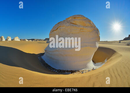 Rock Formations and Sun in White Desert, Libyan Desert, Sahara Desert, New Valley Governorate, Egypt Stock Photo