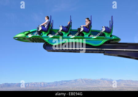 Thrill ride Big Shot on top of the Las Vegas Stratosphere tower (1149  ft/350m), the tallest freestanding observation tower of the US Stock Photo  - Alamy