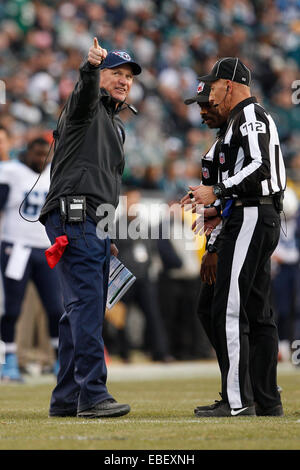 NFL back judge Tony Steratore wears a hat with the Crucial Catch logo  during an NFL football game between the Dallas Cowboys and Philadelphia  Eagles in Arlington, Texas, Sunday, Oct. 20, 2019. (