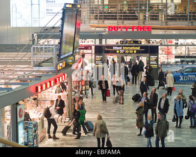 Oslo Airport, Gardermoen, departure hall, book shop international departure gates, Duty free shop Stock Photo