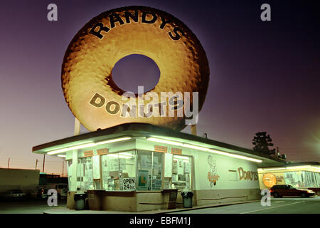 Randy's Donuts, Inglewood, Los Angeles, California, USA Stock Photo