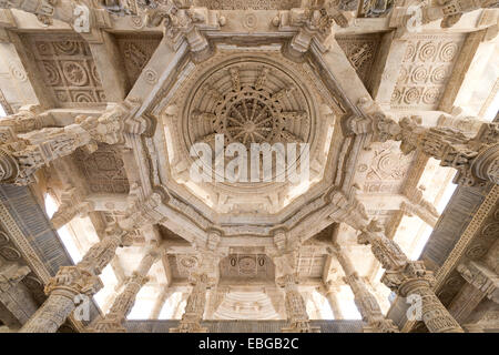 Interior hall with ornate pillars and ceilings, marble temple, Adinatha Temple, temple of the Jain religion, Ranakpur, Rajasthan Stock Photo