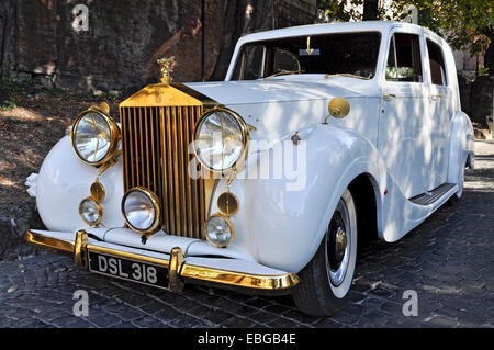 Vintage Rolls-Royce Silver Wraith Pullman limousine, built from 1946, partly gilded, Rome, Lazio, Italy Stock Photo