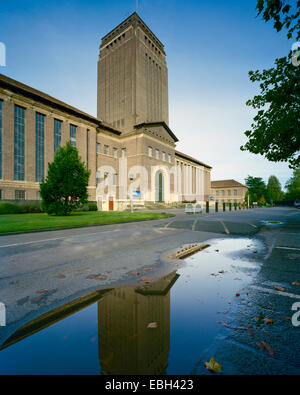 Cambridge University Library and reflection in puddle Stock Photo