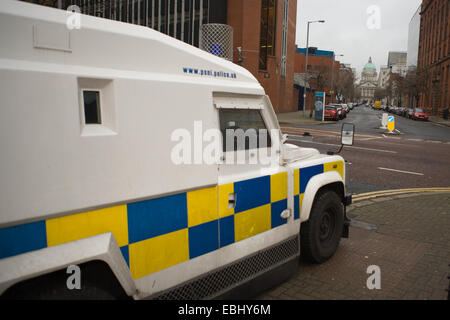 Ormeau Avenue,Belfast,UK Northern Ireland. 1st Dec 2014. A PSNI landrover at a police check point. The Police in Northern Ireland have increased on the ground policing due to raised terror threat in the run-up to Christmas Credit:  Bonzo/Alamy Live News Stock Photo