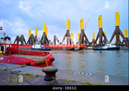 tetrapods on the quay wall of harbour Kaiserhafen, Germany, Bremerhaven Stock Photo