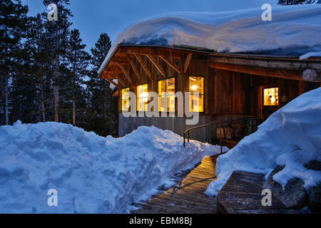 Snow-covered Fritz Hut, Benedict Huts, near Aspen, Colorado USA Stock Photo