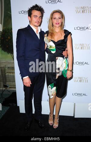 New York, NY, USA. 2nd Dec, 2014. Rupert Friend, Aimee Mullins at arrivals for L'Oreal Women of Worth Awards, The Pierre Hotel, New York, NY December 2, 2014. Credit:  Gregorio T. Binuya/Everett Collection/Alamy Live News Stock Photo