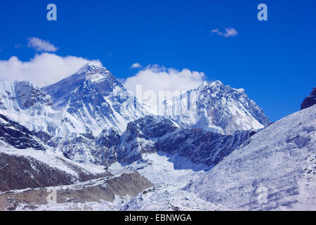 Mount Everest and Nuptse, view from 5th lake near Gokyo, Nepal, Himalaya, Khumbu Himal Stock Photo